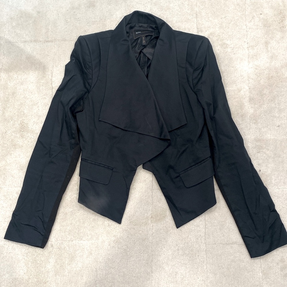 Black structured cropped blazer